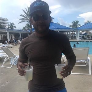 Meet your Posher, Luis